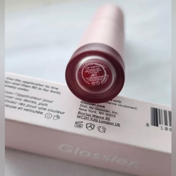 Glossier G Suit Soft Touch Lip Creme Jet - Picture 12 of 12